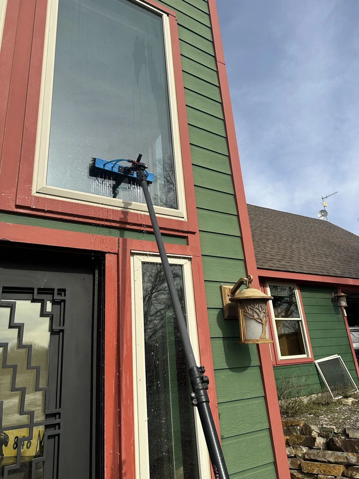 Window Cleaning by Surface Commandos